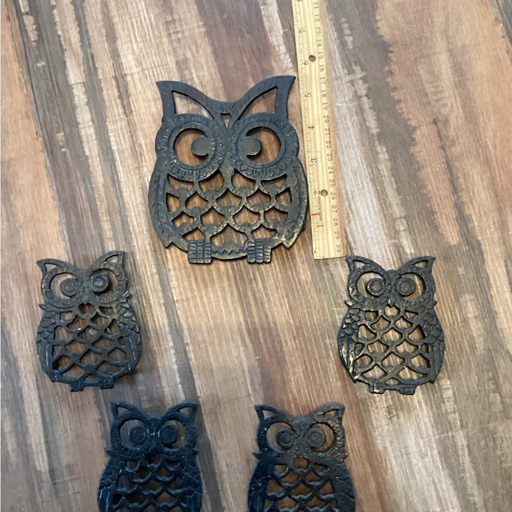 5 Metal Owl Trivets 1 Leg 4 Small Black Metal Vintage(?)
